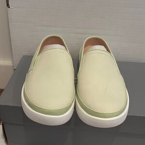 Vionic Light Green Mules